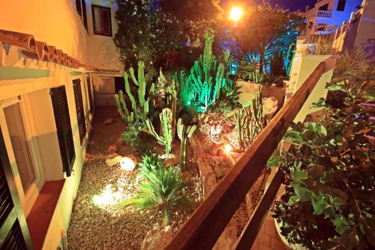 Wunderschoenes Kleines Apartment Fuer 2 Personen Mit Idylischen Blick Ins Gruene Cala Galdana  Eksteriør billede